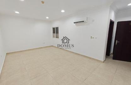 Apartment - 2 Bedrooms - 2 Bathrooms for rent in Al Zubair Bakkar Street - Al Sadd - Doha
