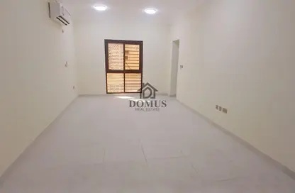 شقة - 2 غرف نوم - 2 حمامات للايجار في شارع انس - فريج بن محمود الشمالي - فريج بن محمود - الدوحة