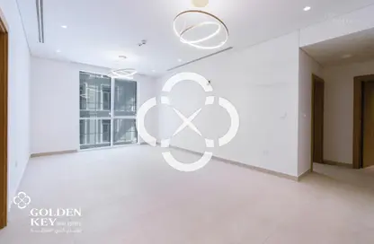 Apartment - 2 Bedrooms - 3 Bathrooms for rent in The Garden - Floresta Gardens - The Pearl Island - Doha