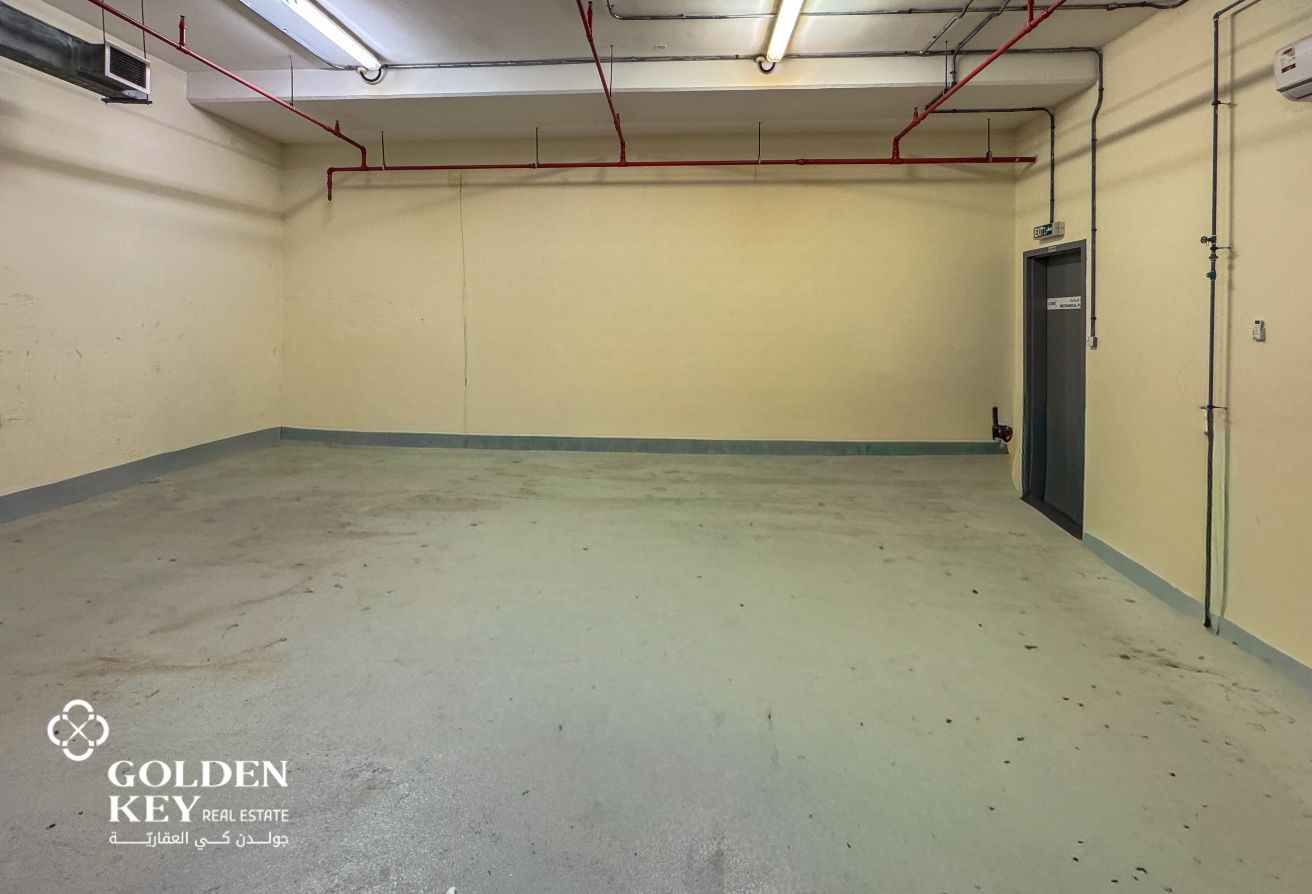 Available Warehouse with AC for Rent | West Bay