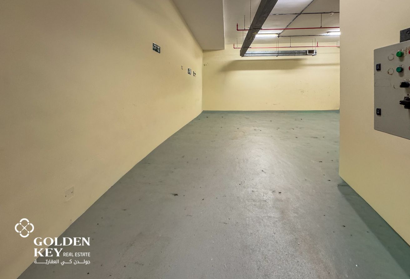 Available Warehouse with AC for Rent | West Bay