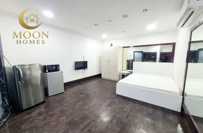 Apartment - 1 Bathroom for rent in Umm Ghwailina Comm - Umm Ghuwalina - Umm Ghuwailina - Doha