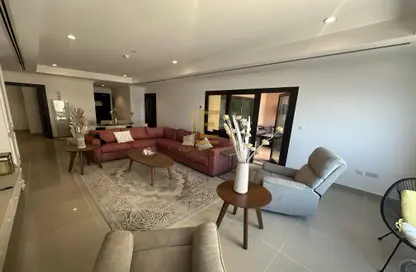 Apartment - 2 Bedrooms - 2 Bathrooms for rent in West Porto Drive - Porto Arabia - The Pearl Island - Doha