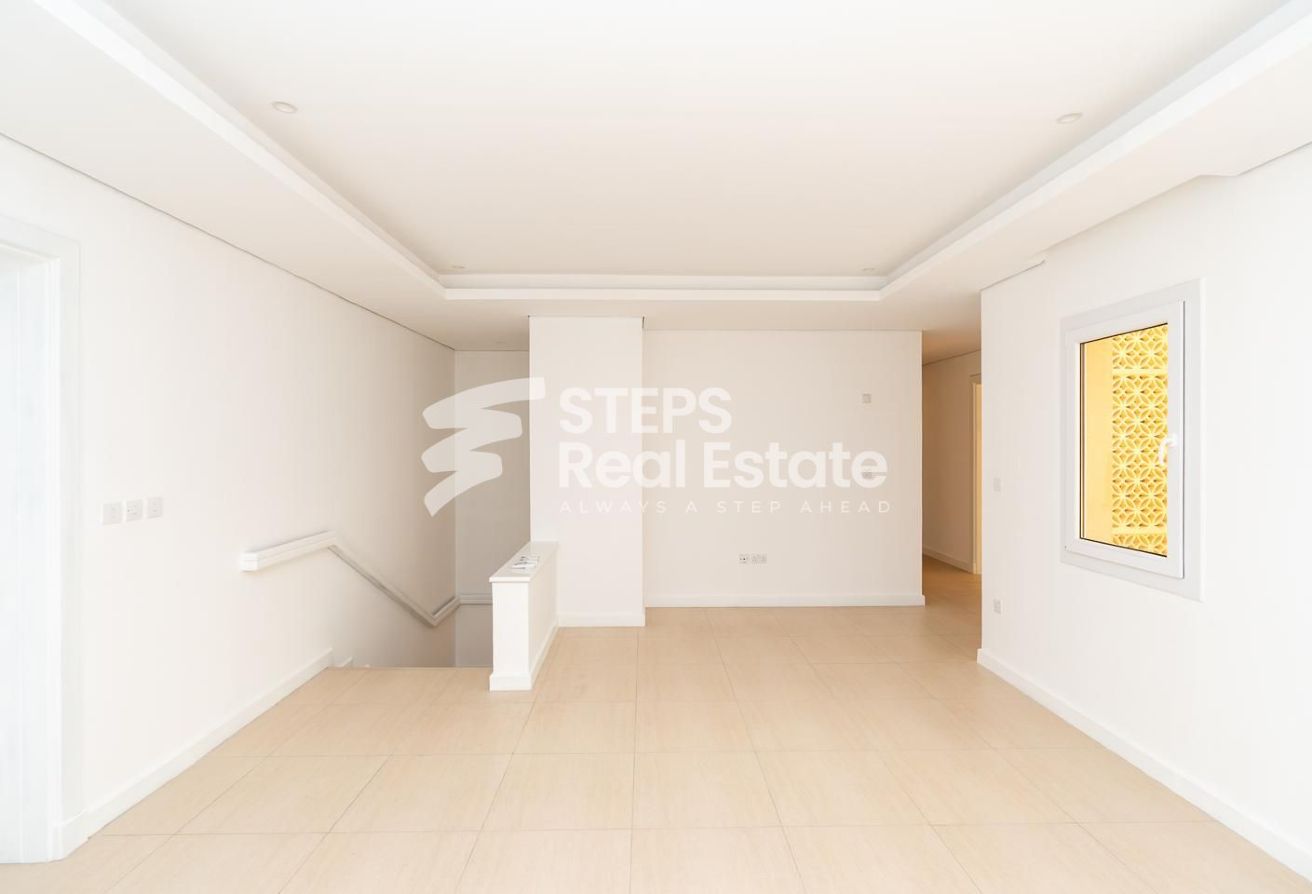 Newly Renovated Villa for Rent in West Bay Lagoon - villa in West Bay Lagoon Street