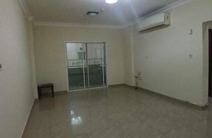 Apartment - 3 Bedrooms - 2 Bathrooms for rent in Fereej Bin Omran - Doha