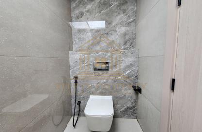 Apartment - 1 Bedroom - 2 Bathrooms for rent in Ramada Commercial Building - Al Rawabi Street - Al Muntazah - Doha Apartment - 1 Bedroom - 2 Bathrooms for rent in Ramada Commercial Building - Al Rawabi Street - Al Muntazah - Doha