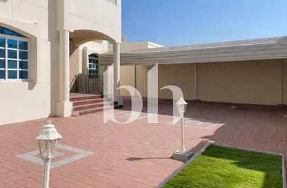 Villa - 5 Bedrooms - 6 Bathrooms for rent in Old Airport Road - Old Airport Road - Doha