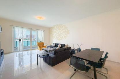 Apartment - 2 Bedrooms - 3 Bathrooms for rent in Viva East - Viva Bahriyah - The Pearl Island - Doha