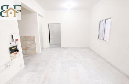 Apartment - 1 Bedroom - 1 Bathroom for rent in Umm Ghwailina Comm - Umm Ghuwalina - Umm Ghuwailina - Doha Apartment - 1 Bedroom - 1 Bathroom for rent in Umm Ghwailina Comm - Umm Ghuwalina - Umm Ghuwailina - Doha