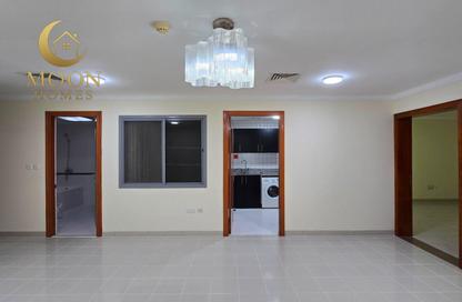 Apartment - 3 Bedrooms - 2 Bathrooms for rent in Umm Ghwailina Comm - Umm Ghuwalina - Umm Ghuwailina - Doha