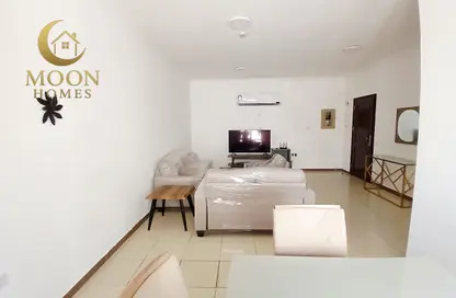 Apartment - 1 Bedroom - 1 Bathroom for rent in Salaja Street - Doha Al Jadeed - Doha