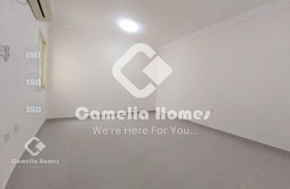 Apartment - 2 Bedrooms - 2 Bathrooms for rent in Al Sadd Road - Al Sadd - Doha