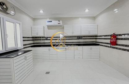 Villa - 4 Bedrooms - 5 Bathrooms for rent in Al Dana st - Muraikh - AlMuraikh - Doha