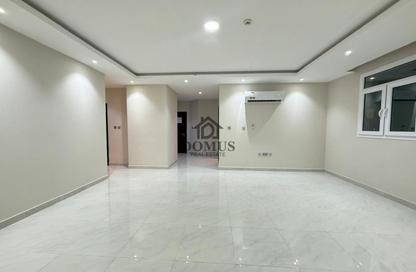 Apartment - 2 Bedrooms - 2 Bathrooms for rent in Banks street - Musheireb - Doha