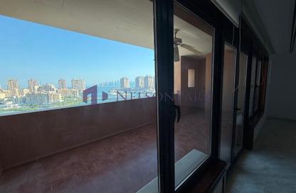 Apartment - 3 Bedrooms - 5 Bathrooms for rent in Tower 6 - Porto Arabia - The Pearl Island - Doha