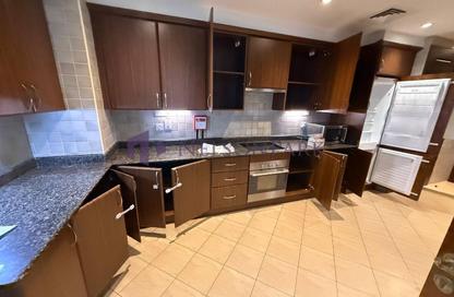 Apartment - 3 Bedrooms - 5 Bathrooms for rent in Tower 6 - Porto Arabia - The Pearl Island - Doha