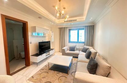 Apartment - 1 Bedroom - 2 Bathrooms for rent in Viva West - Viva Bahriyah - The Pearl Island - Doha