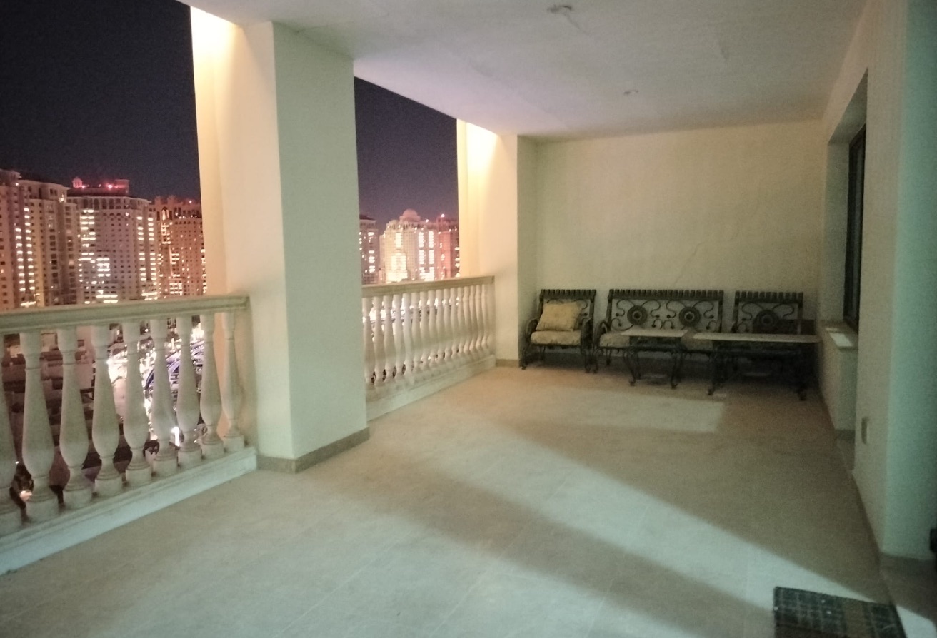 2BR Fully Furnished |Marina and Sea view |Spacious thumbnail 17