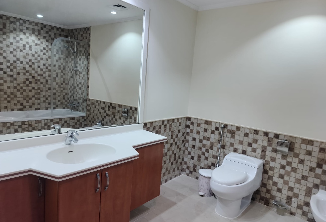 2BR Fully Furnished |Marina and Sea view |Spacious thumbnail 16