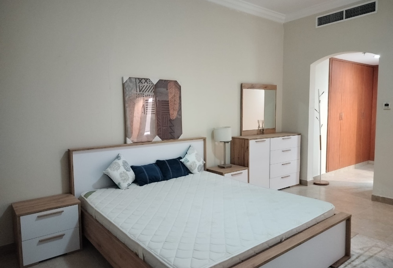 2BR Fully Furnished |Marina and Sea view |Spacious thumbnail 2