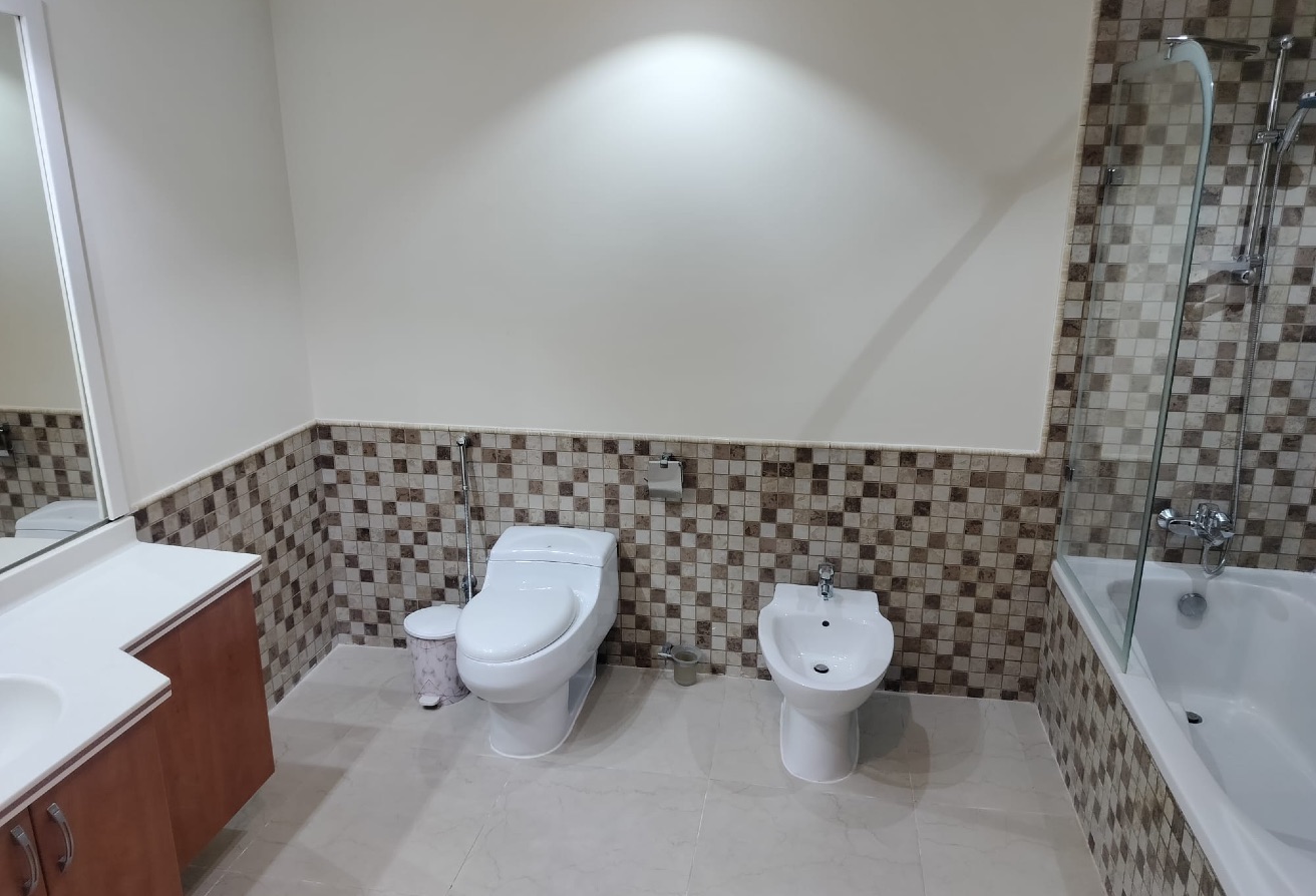 2BR Fully Furnished |Marina and Sea view |Spacious thumbnail 15
