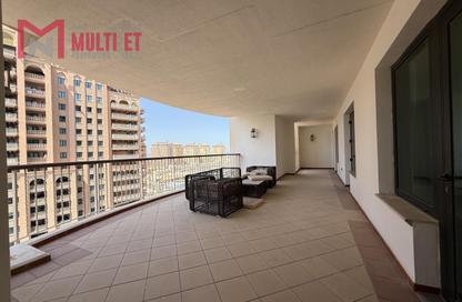 Apartment - 4 Bedrooms - 6 Bathrooms for rent in West Porto Drive - Porto Arabia - The Pearl Island - Doha