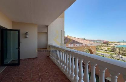 Apartment - 2 Bedrooms - 3 Bathrooms for rent in West Porto Drive - Porto Arabia - The Pearl Island - Doha