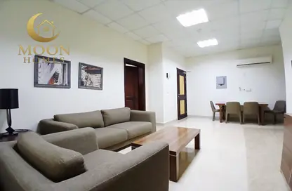 Apartment - 1 Bedroom - 1 Bathroom for rent in Umm Ghuwailina 4 - Umm Ghuwailina - Doha