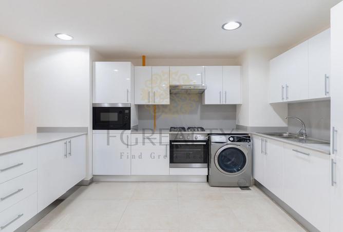 61114937 - Property Image 3