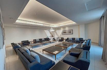 Penthouse - 5 Bedrooms - 7 Bathrooms for rent in West Bay Tower - West Bay - West Bay - Doha