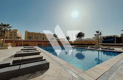 (بنتهاوس  (روف - 5 غرف نوم - 7 حمامات للايجار في برج وست باي - الخليج الجنوبي - الخليج الغربي - الدوحة