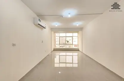 Apartment - 2 Bedrooms - 2 Bathrooms for rent in Al Mansoura - Al Mansoura - Doha