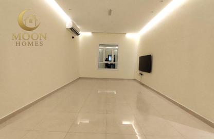Apartment - 2 Bedrooms - 2 Bathrooms for rent in Old Airport Road - Old Airport Road - Doha Apartment - 2 Bedrooms - 2 Bathrooms for rent in Old Airport Road - Old Airport Road - Doha