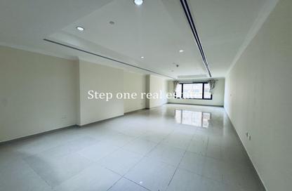 Apartment - Studio - 1 Bathroom for rent in East Porto Drive - Porto Arabia - The Pearl Island - Doha