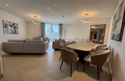Apartment - 3 Bedrooms - 5 Bathrooms for rent in Floresta Gardens - Floresta Gardens - The Pearl Island - Doha
