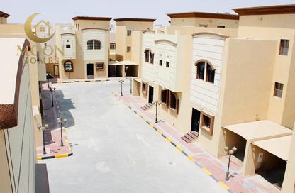Villa - 5 Bedrooms - 4 Bathrooms for rent in Al Kheesa - Al Kheesa - Umm Salal Mohammed