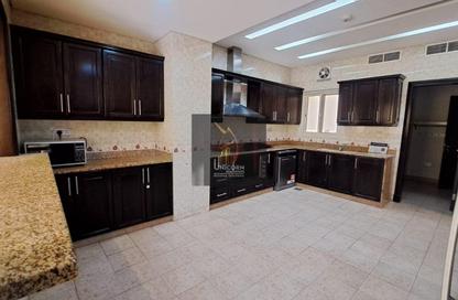 مجمع سكني - 5 غرف نوم - 6 حمامات للايجار في المسيلة - المسيلة - الدوحة