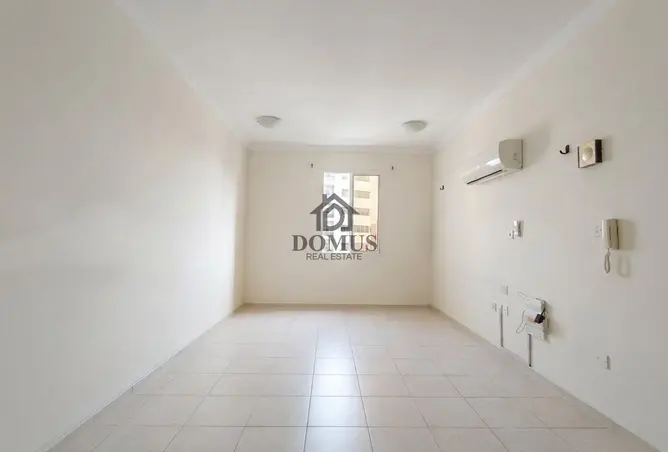 63810180 - Property Image 2