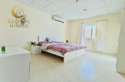 Apartment - 2 Bedrooms - 2 Bathrooms for rent in Al Sadd Road - Al Sadd - Doha