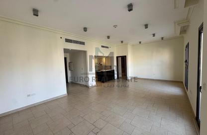 Apartment - 3 Bedrooms - 4 Bathrooms for rent in Mercato - Qanat Quartier - The Pearl Island - Doha
