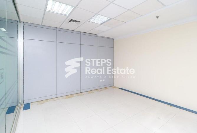 54101554 - Property Image 3