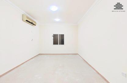 Apartment - 2 Bedrooms - 2 Bathrooms for rent in Al Jazeera Street - Fereej Bin Mahmoud North - Fereej Bin Mahmoud - Doha