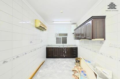 Apartment - 2 Bedrooms - 2 Bathrooms for rent in Al Jazeera Street - Fereej Bin Mahmoud North - Fereej Bin Mahmoud - Doha