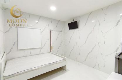 Apartment - Studio - 1 Bathroom for rent in Umm Ghuwailina 4 - Umm Ghuwailina - Doha