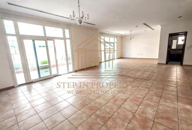 54827698 - Property Image 2