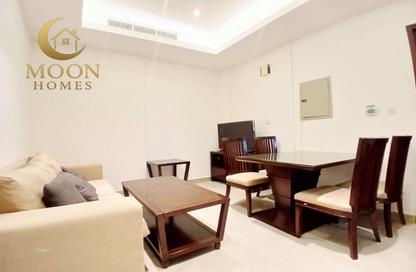 Apartment - 2 Bedrooms - 2 Bathrooms for rent in Umm Ghuwailina 4 - Umm Ghuwailina - Doha