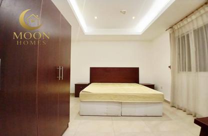 Apartment - 2 Bedrooms - 2 Bathrooms for rent in Umm Ghuwailina 4 - Umm Ghuwailina - Doha