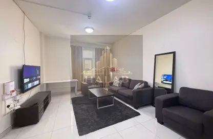 Apartment - 2 Bedrooms - 2 Bathrooms for rent in Anas Street - Fereej Bin Mahmoud North - Fereej Bin Mahmoud - Doha