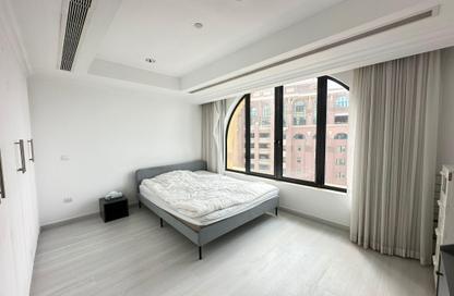 Apartment - 1 Bedroom - 2 Bathrooms for rent in West Porto Drive - Porto Arabia - The Pearl Island - Doha