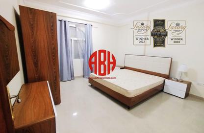 Apartment - 2 Bedrooms - 3 Bathrooms for rent in Al Sadd Road - Al Sadd - Doha